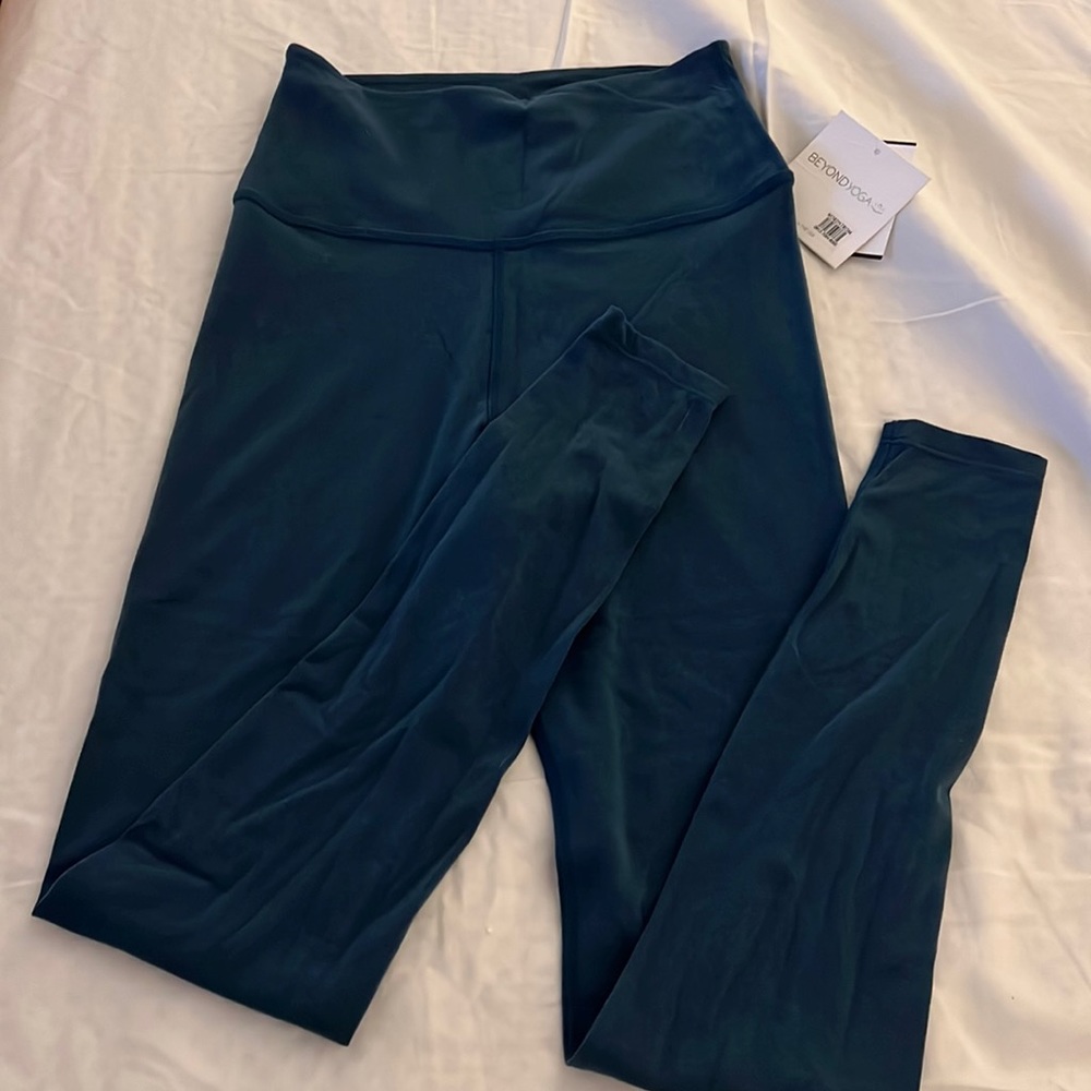 Beyond Yoga leggings in blue, size L
